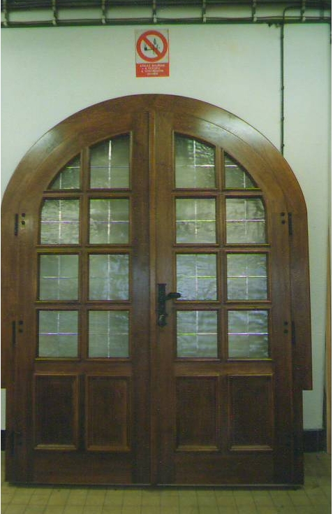 Repliky oken a dveří 03 Dveře masív dub včetně repliky historického skla